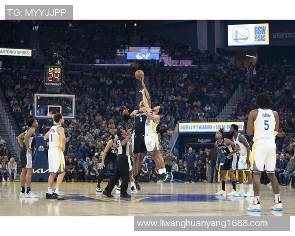 马刺队在季前赛中与中国男篮展开激烈对抗，最终以108-99取胜