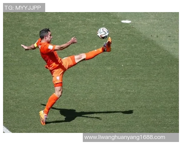 罗宾范佩西：从荷兰天才到英超传奇的辉煌旅程与影响力分析