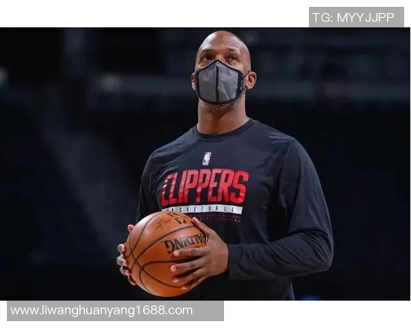 鹈鹕队与爵士队激战正酣球迷期待精彩对决与惊喜表现 鹈鹕队与爵士队激战正酣球迷期待精彩对决与惊喜表现