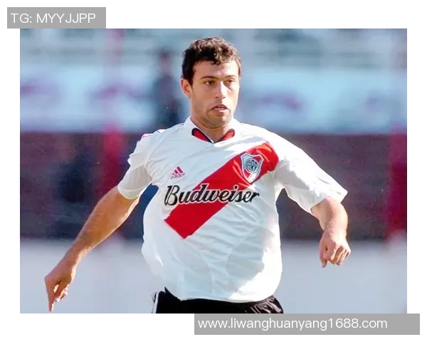 河床与博卡青年激战正酣比分揭晓精彩瞬间回顾