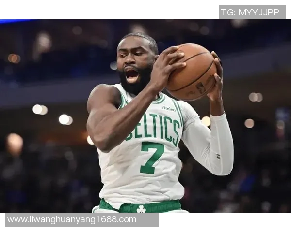 杰伦布朗的崛起之路:从新秀到NBA明星的奋斗历程与成就解析 杰伦布朗的崛起之路:从新秀到NBA明星的奋斗历程与成就解析